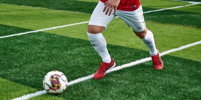 Học Kỹ thuật Một Chạm - Những Điều Cơ Bản của Phong cách Tiki-Taka - ThapCamTV