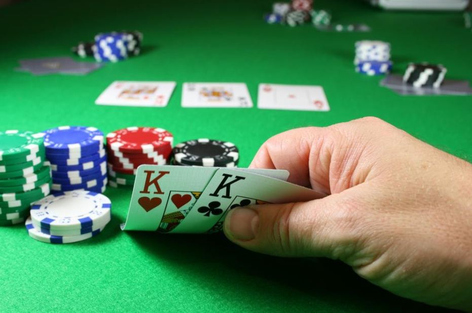 Học Baccarat và cách kiếm tiền từ các chuyên gia | DAMMIO