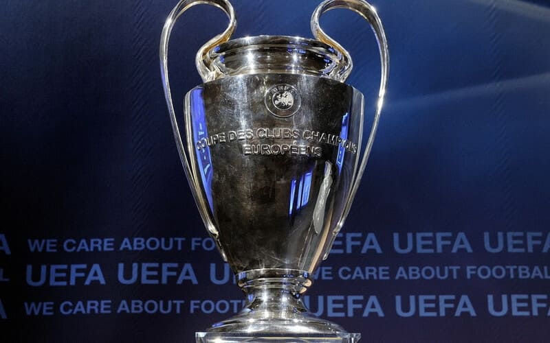 UEFA là gì? Tìm hiểu về Liên đoàn bóng đá châu Âu (UEFA).