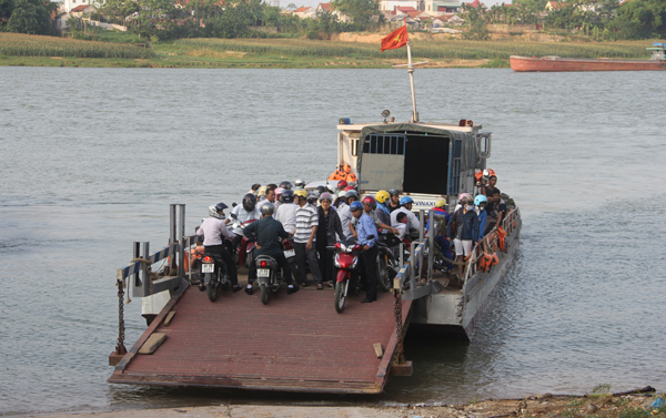 Đảm bảo an toàn bến phà, bến khách ngang sông