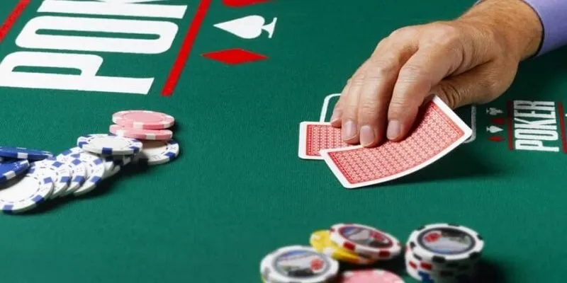 Hướng dẫn cách chia bài poker chuyên nghiệp như một người chơi chuyên nghiệp