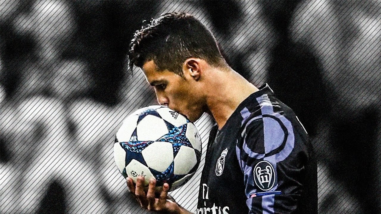 Ronaldo Bao Nhiêu Tuổi? Sự Nghiệp Và Những Danh Hiệu Đạt Được Của Ronaldo