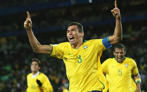 8 hậu vệ Brazil xuất sắc nhất trong lịch sử