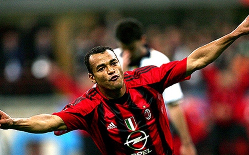 Cầu thủ nào có mặt trong đội hình AC Milan năm 2007?