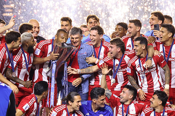 Lịch sử câu lạc bộ Olympiacos: Từ Piraeus đến đỉnh cao châu Âu