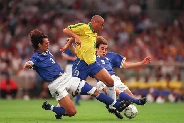 Ronaldo Nazário – tiền đạo toàn diện